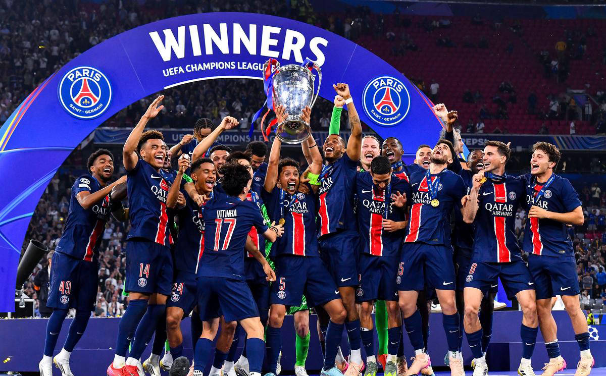 巴黎圣日耳曼大比分战胜对手，振奋人心