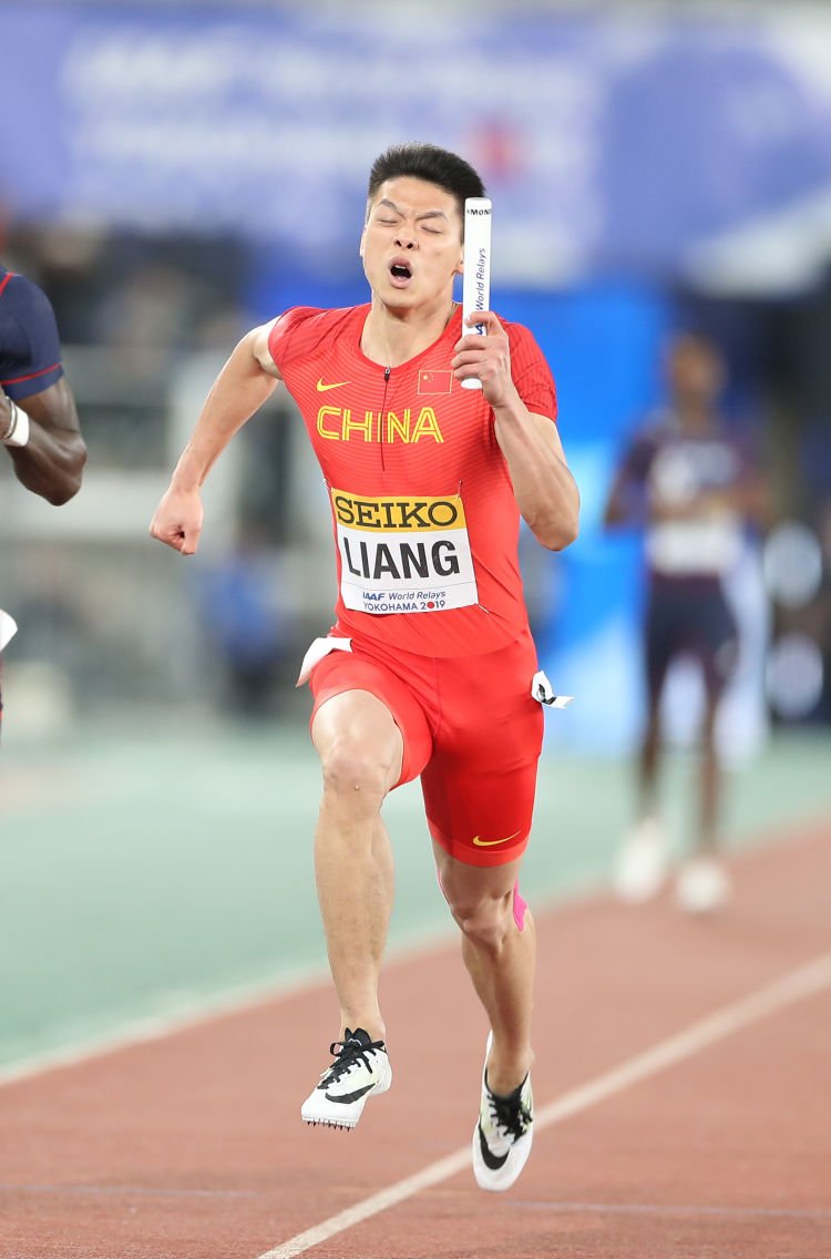 瑞士女子射击选手稳定发挥，夺得第四名，引发热议