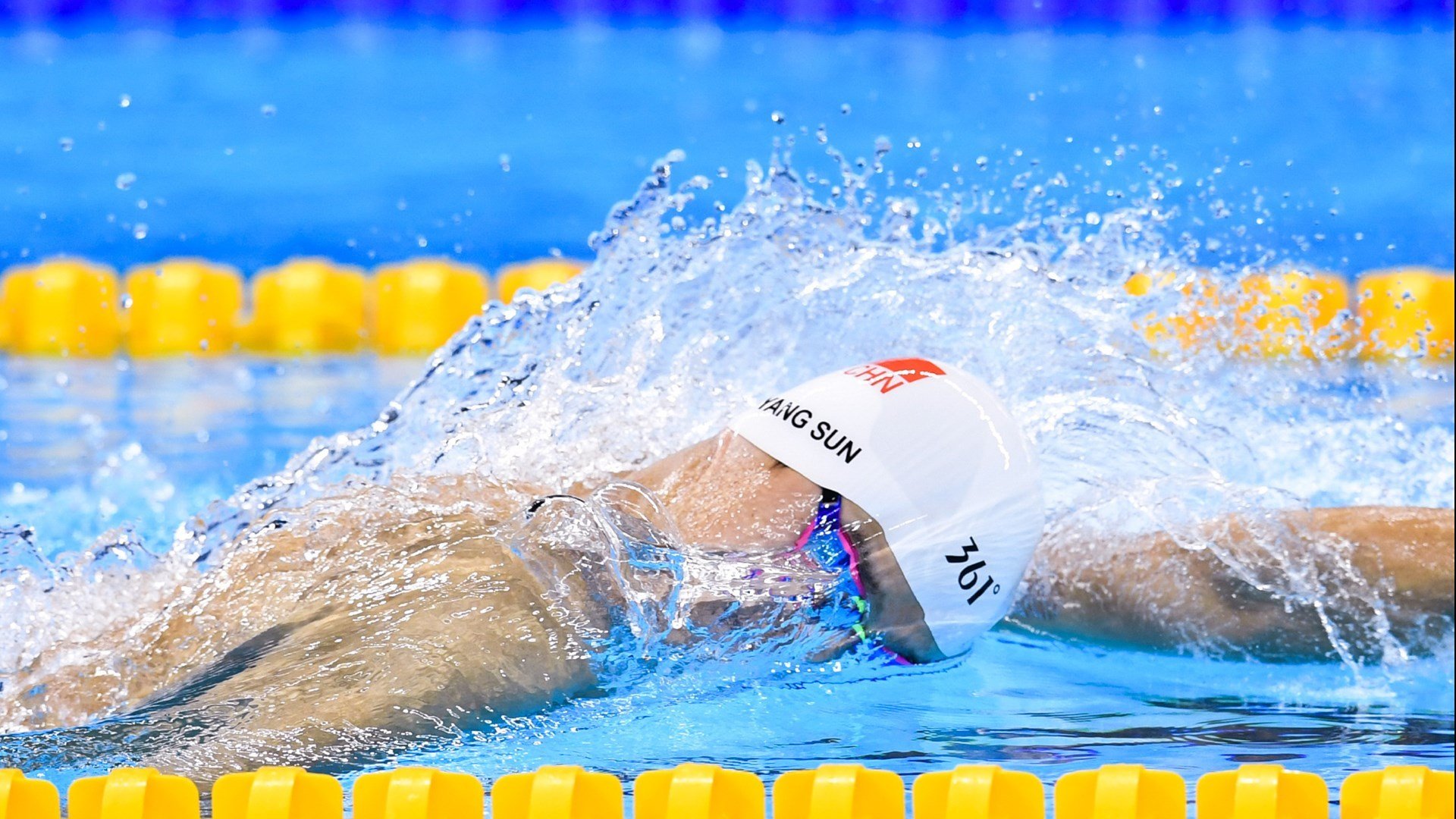 斩断新疆14连胜！热火用团队篮球诠释冠军底蕴，福克斯37分攻守制胜